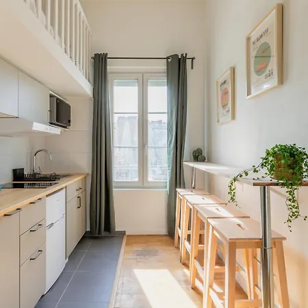 Appartement Delicate Bathed In Sunlight *