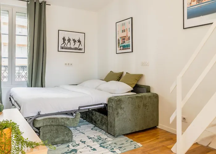 Apartment Delicate Bathed In Sunlight