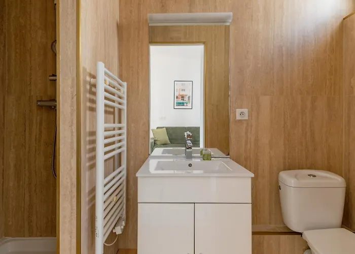 Delicate Bathed In Sunlight Appartement